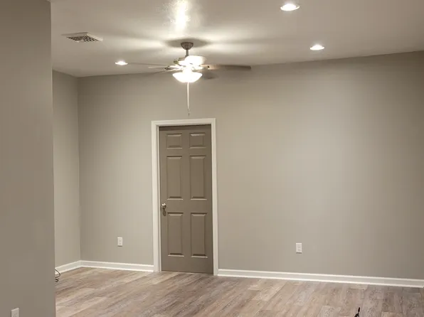 357 10th St, Freedom, PA 15042