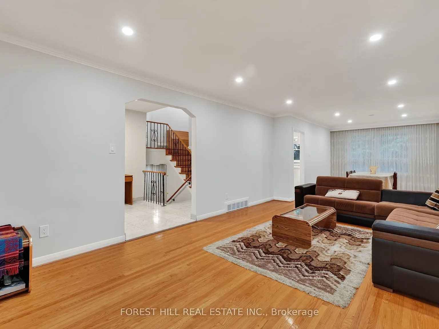 3 bed, $4,500 — Photo 3