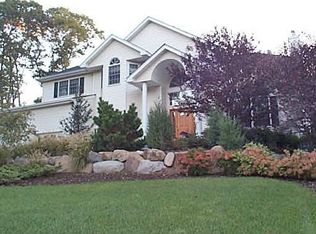 77 Rinaldo Rd, Northport, NY 11768