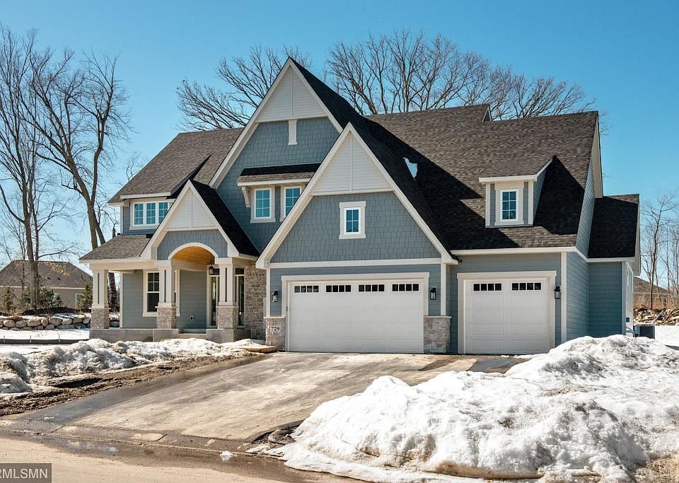 1st image of 729 Woodland Hill Ct