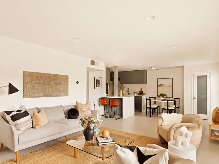 970 Palm Ave #207 — Photo 6