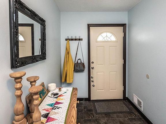 3rd image of 1657 River Bluff Ct