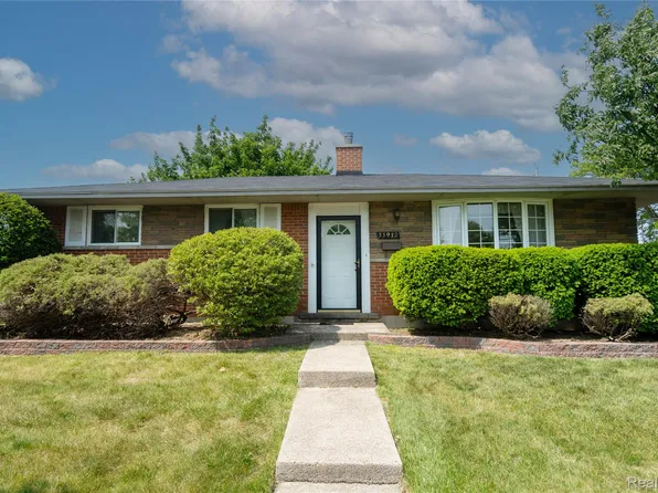 33912 Sequoia St, Westland, MI 48185