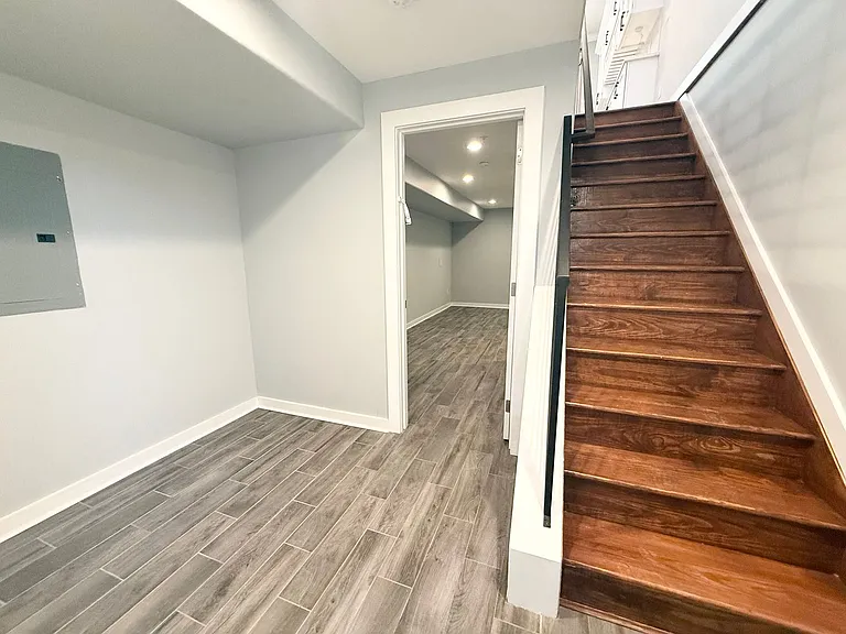 2923 Gerritt St — Photo 27