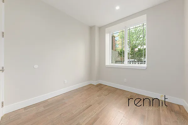 Rented by Rennit Inc. | media 8