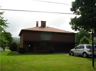 119 Crandon Dr, Ellwood City, PA