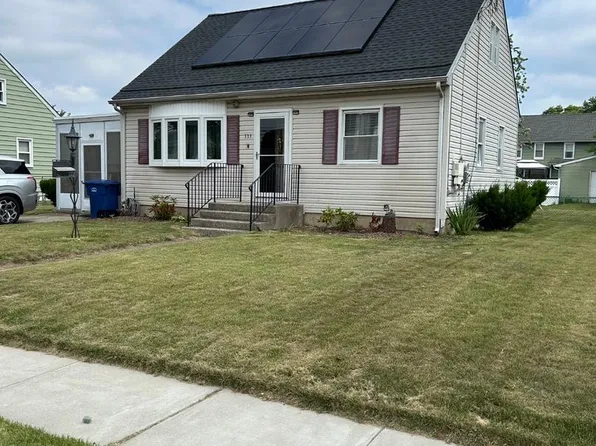 333 Wilbur Henry Dr, Florence, NJ 08518