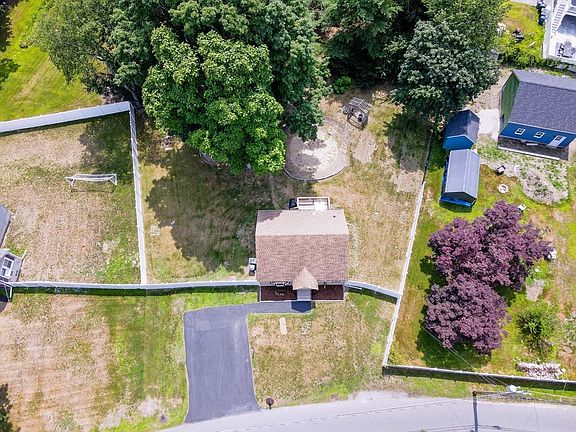 3rd image of 103 Fox Ave