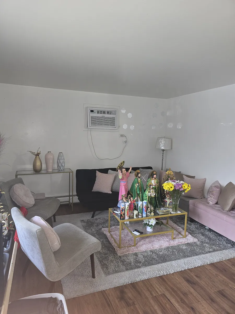 Building Photo - 14643 Lamon Ave #2B