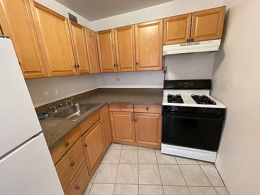 Rented by Bank Neary | media 9