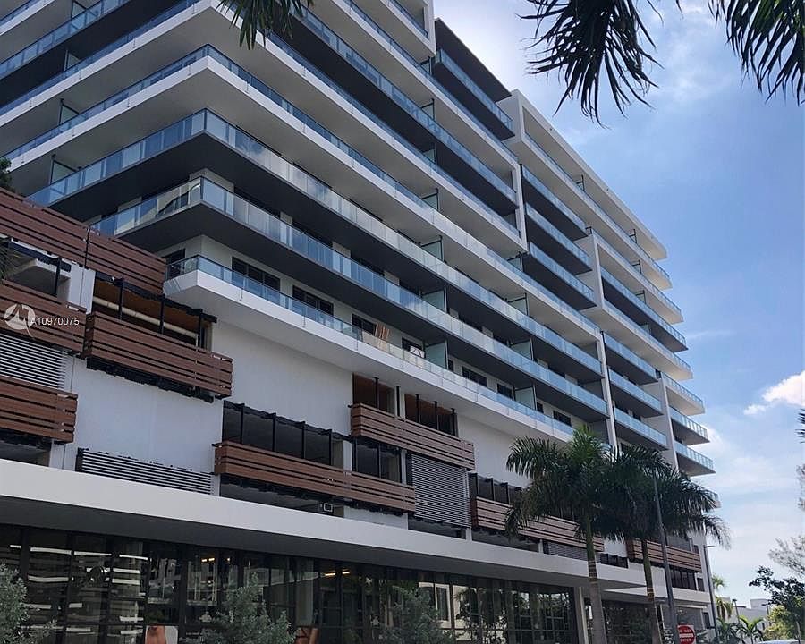 1st image of 2960 NE 207th 1102 Aventura #1102