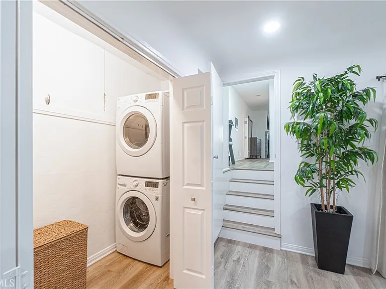 3430 Hermosa Ave — Photo 15