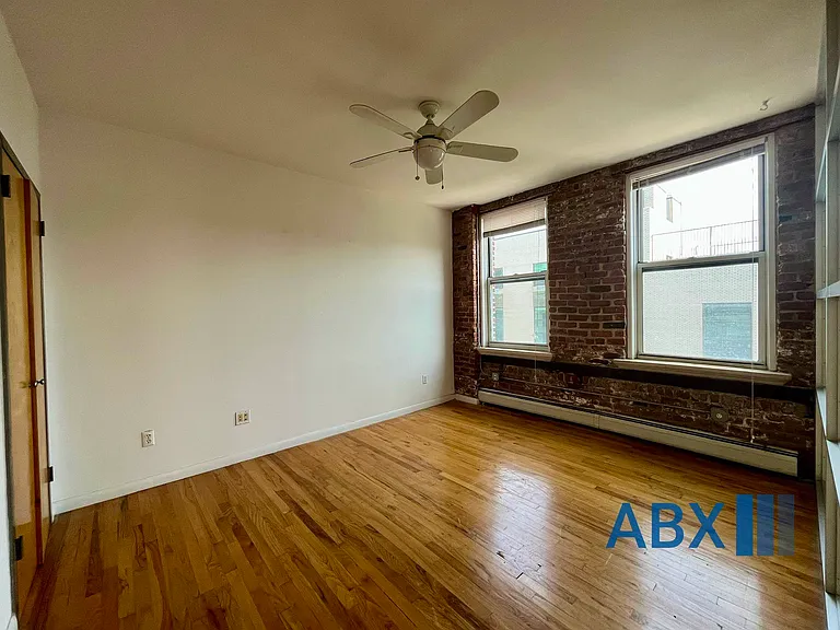 425 Keap St #4B — Photo 18