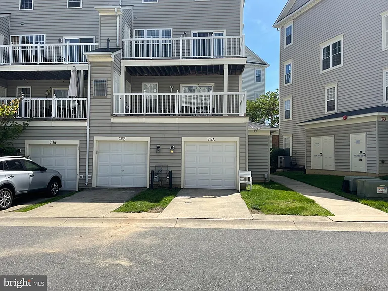 313 Cross Green St #B — Photo 21