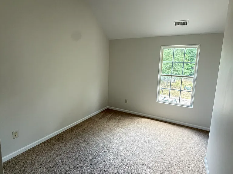 917 Roxy St — Photo 11