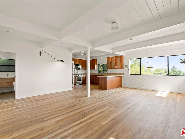 4950 Marmol Dr — Photo 11