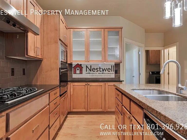1327 E Urbandale Ln — Photo 6