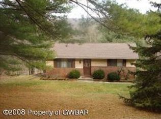 1080 Gates Rd, Shavertown, PA 18708