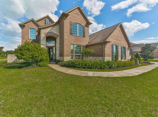8518 Den Oak Dr, Richmond, TX 77406
