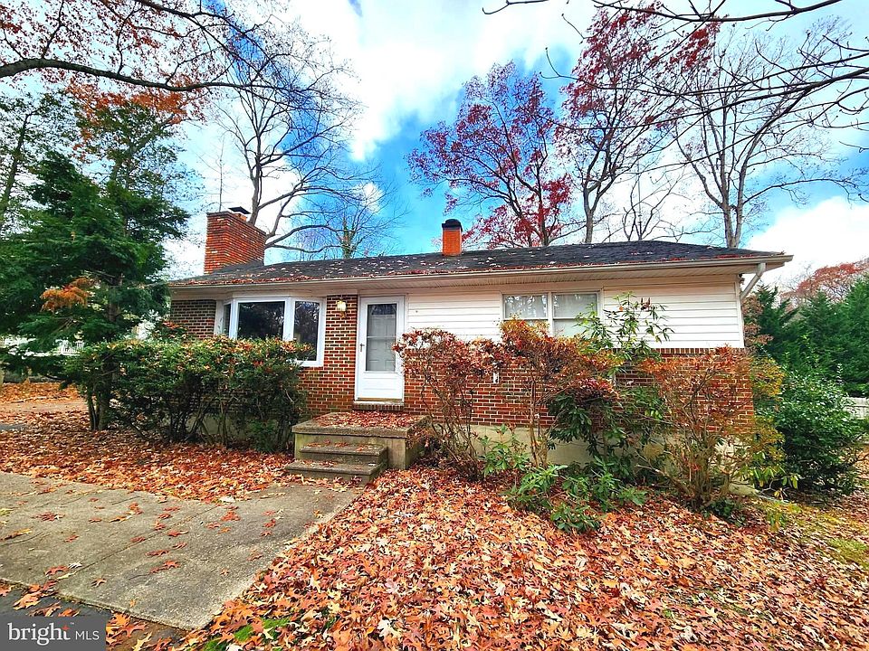 1st image of 512 Saint Martins Ln