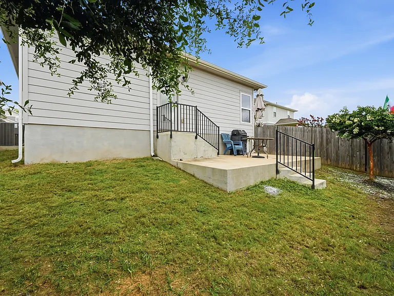 10121 Forest Grove Dr — Photo 29