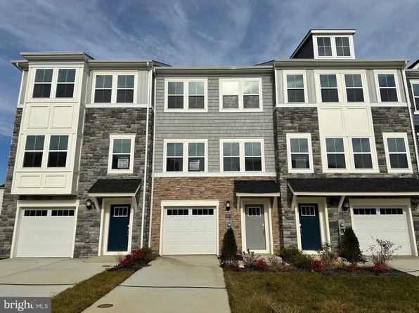 10979 Barnard Pl, White Plains, MD 20695