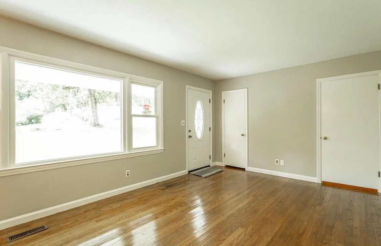 3508 Thrushwood Dr — Photo 3