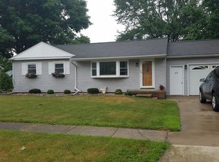 68 Central Park Dr, Coldwater, MI 49036