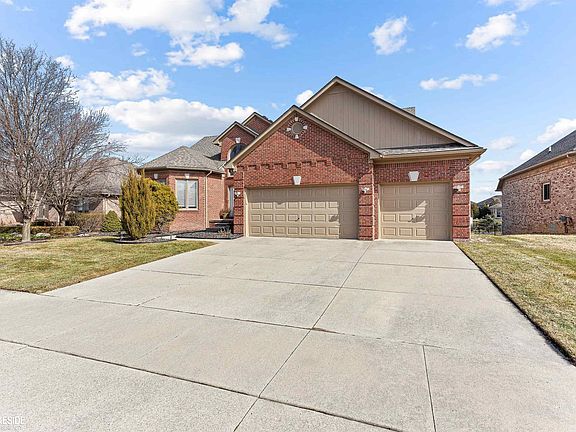 3rd image of 50510 Nesting Ridge Dr