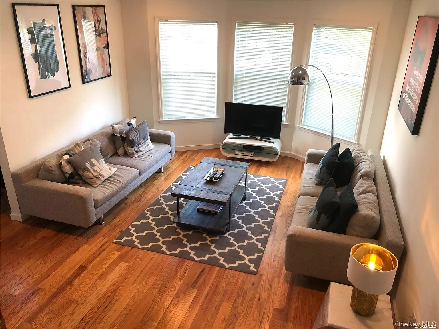 3 bed, 2.5 bath, 1380 sqft, $6,000 — Photo 2