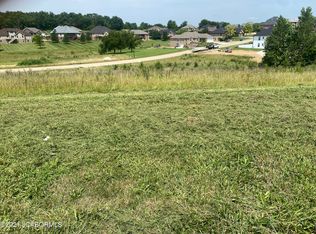 330 Pioneer Trail Dr, Jefferson City, MO 65109
