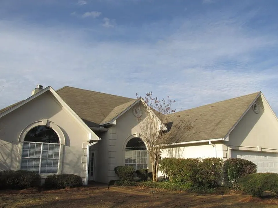 201 Apple Blossom Cir