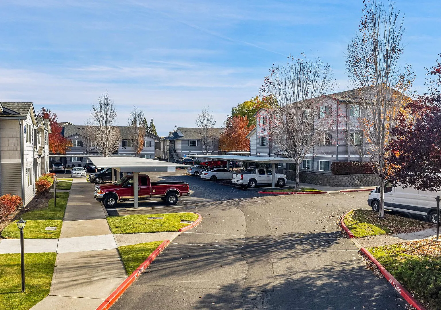 1,2,3-bedroom apartment homes close to everything! — Photo 4