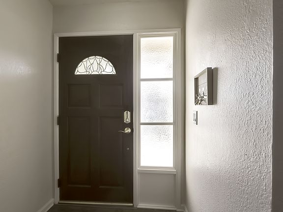 5th image of 2336 Cypress St