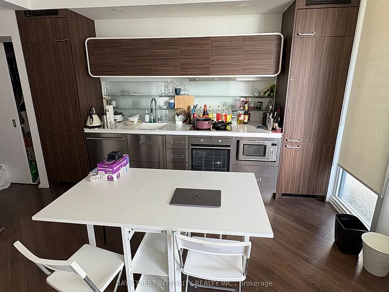 45 Charles St E #1912 — Photo 2