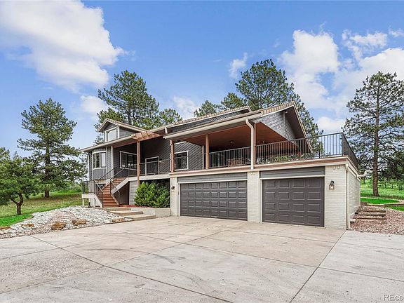 3rd image of 6989 N Trailway Cir