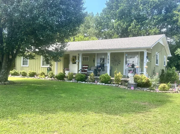 132 Jackson St, Lawrenceburg, TN 38464
