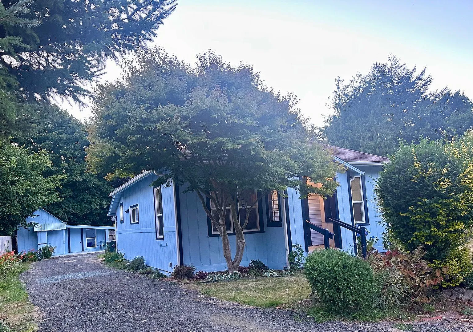 Charming 3-bedroom, 1-bath home in beautiful Bandon! — Photo 2