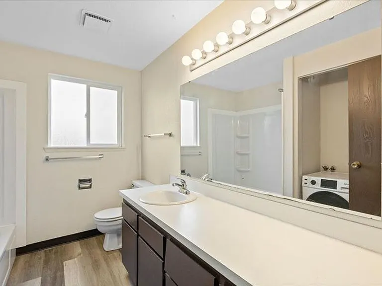 3276 W 9th Ct — Photo 7