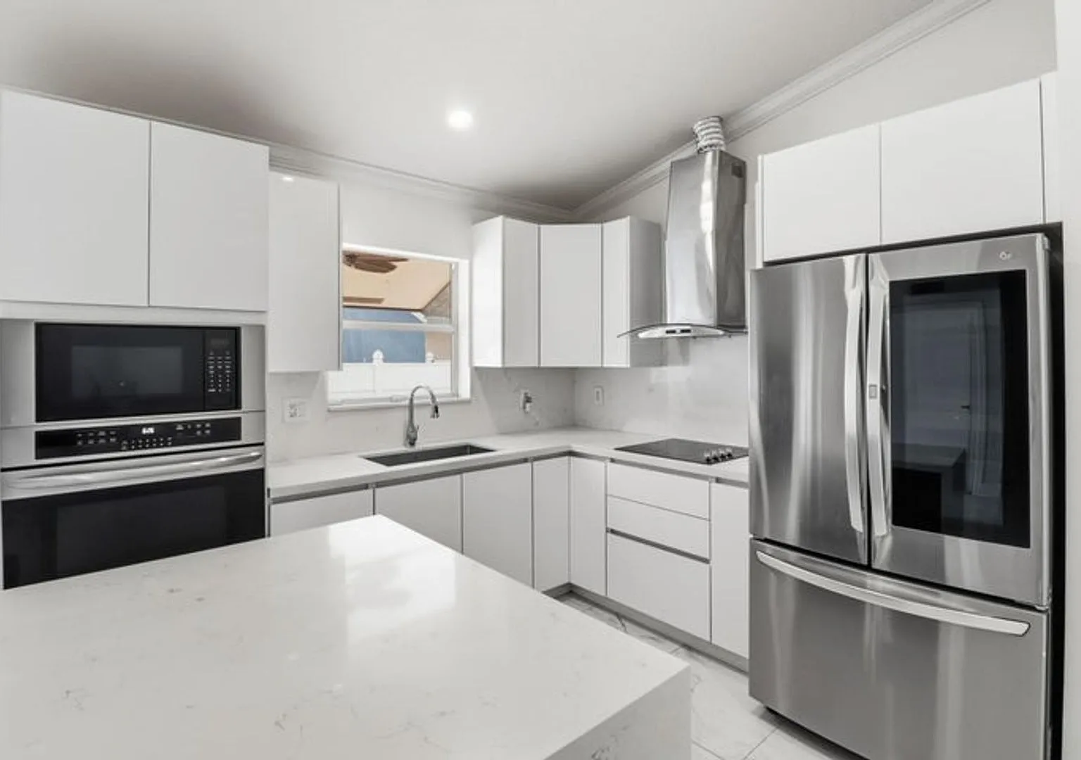 105 Vanessa Street, Palm Springs, FL 33461 — Photo 1