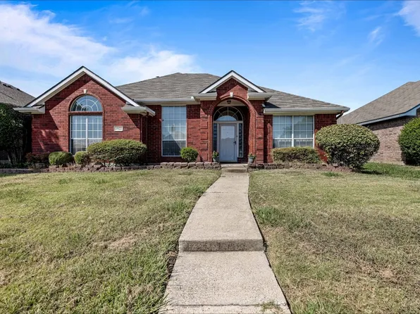 1922 Woodglen Dr, Mesquite, TX 75149