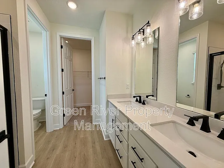 3435 Auvenshine Way — Photo 24
