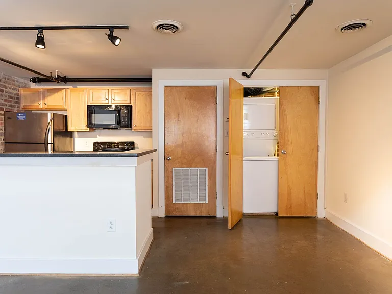 Cornish Brewery Apartment Homes — Photo 61