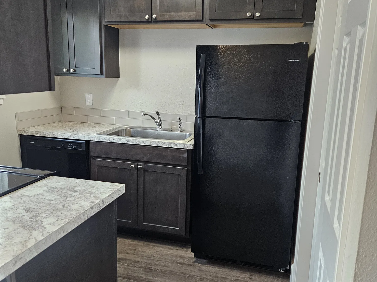 Country Lane Apartments — Photo 2