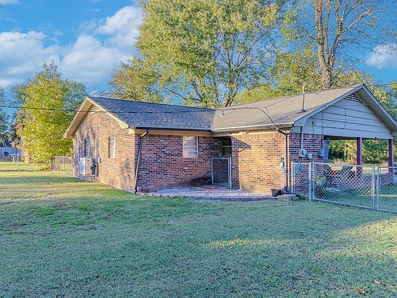 3rd image of 285 Peggy Ln