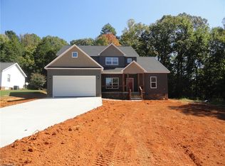 23 Ranchor Dr, Thomasville, NC 27360