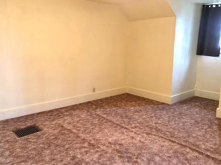 208 S Whites Ave — Photo 23
