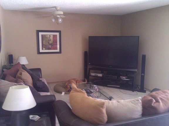 Living room_08252014