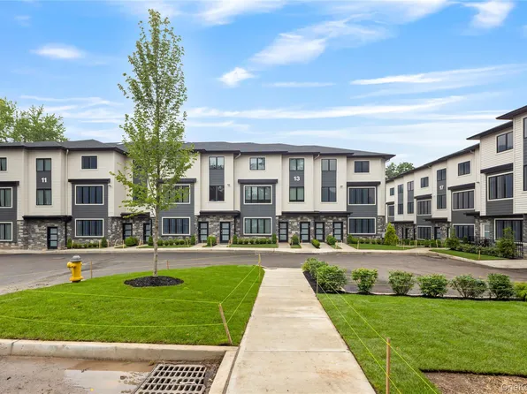 17 Lazer Court #102, Spring Valley, NY 10977