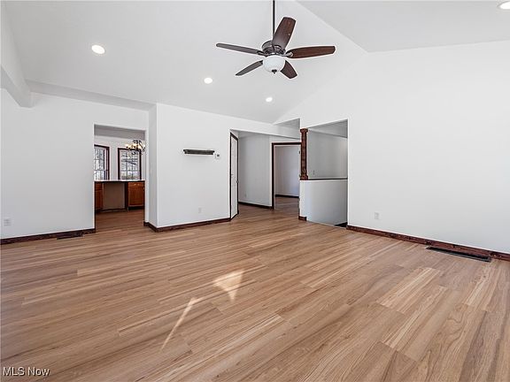5th image of 3502 La Vona Dr